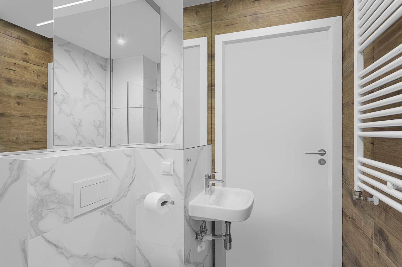 Enes Apartments Legnicka Street A Wrocław Eksteriør billede